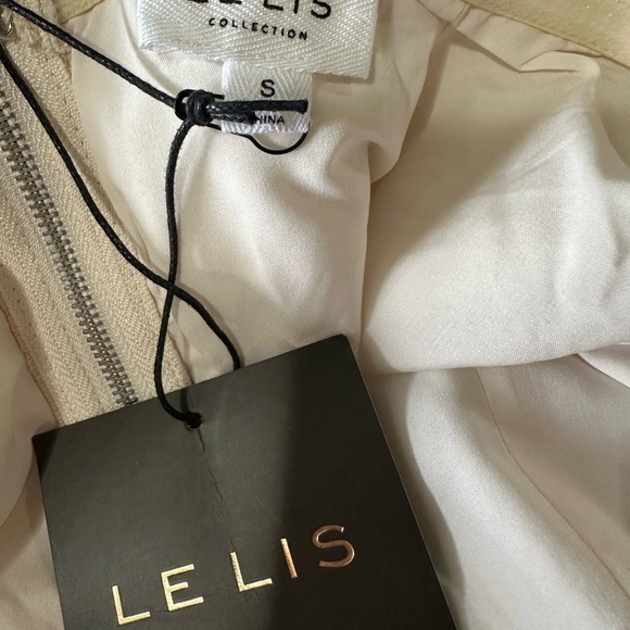 Le Lis Cream Feather Trim Corset Crop Top - Picture 3 of 5